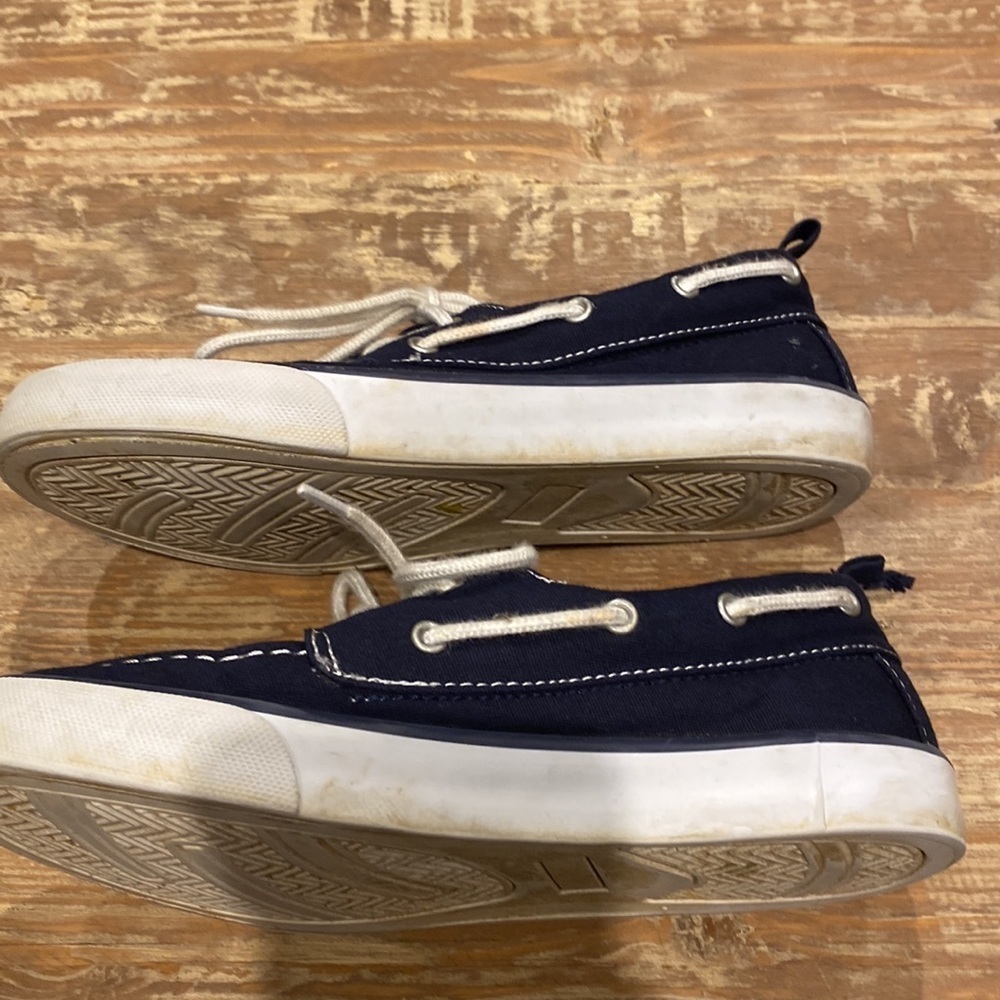 Blue carters shoes boys size 2 - Picture 4 of 5